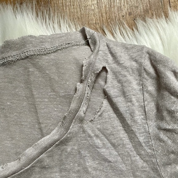 Olivaceous Distressed Knotted Tee - Picture 4 of 5